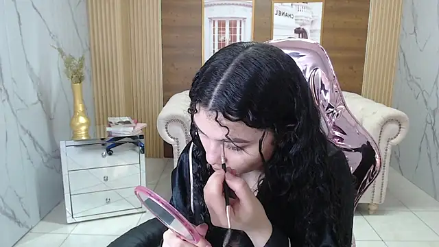 shalon diaz s online show from November 30, 2025, 1:15 pm