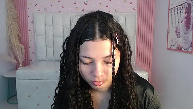 shalon diaz s online show from December 3, 2025, 1:09 pm