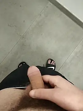 Pesos17 online show from March 25, 2026, 10:27 pm