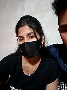 Hot couple 1 online show from May 2, 2026, 5:07 pm