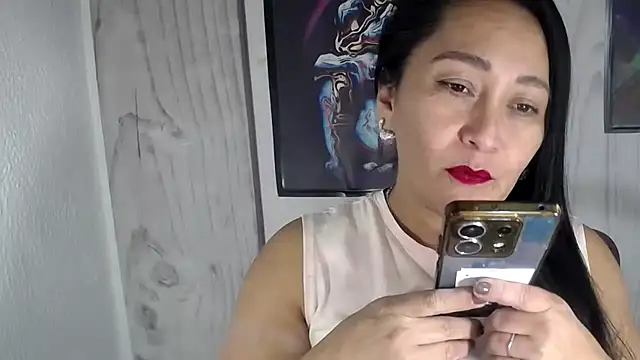 JULIANAWET69 online show from October 15, 2025, 4:01 am