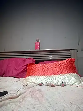 Snapshot of melangelo17 chatting on March 15, 2026, 6:14 pm melangelo17 online show from March 15, 2026, 6:14 pm