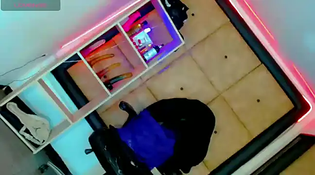 Barbie Latina online show from March 18, 2025, 6:03 am