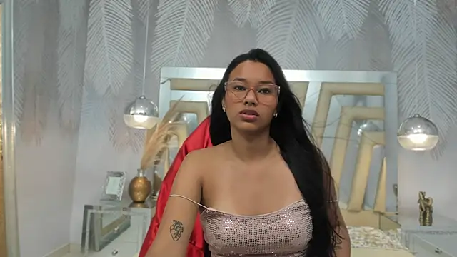 Snapshot of LIA_SWAN_ chatting on February 10, 2025, 3:46 am LIA SWAN online show from February 10, 2025, 3:46 am