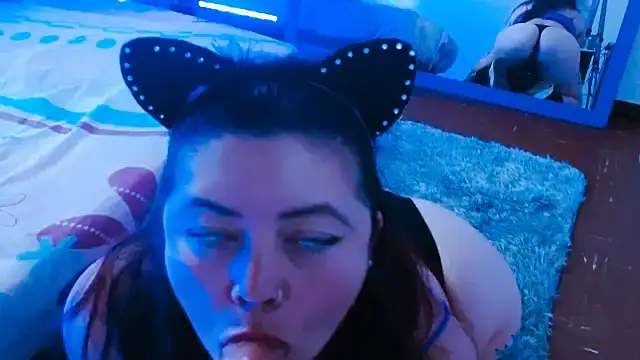 queencarlota82 online show from November 8, 2025, 6:02 am