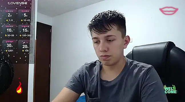 Snapshot of Alan_red chatting on February 28, 2025, 12:21 am Alan red online show from February 28, 2025, 12:21 am