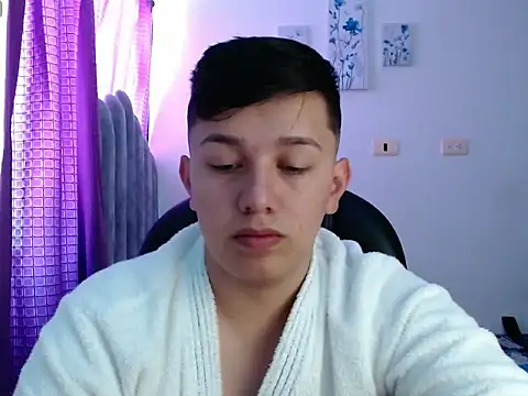 Snapshot of Alan_red chatting on October 2, 2025, 2:13 pm Alan red online show from October 2, 2025, 2:13 pm