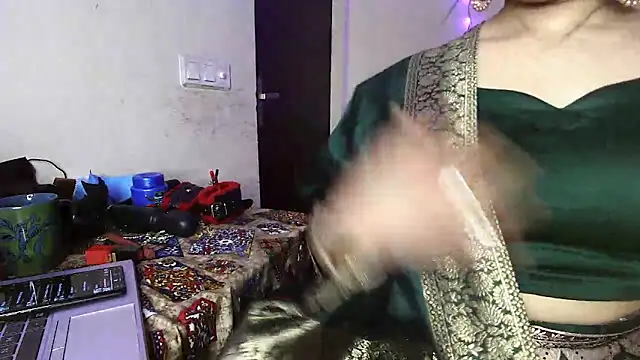 night queen07 online show from December 14, 2025, 10:03 pm