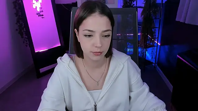 PamBeesly online show from October 21, 2025, 6:36 am