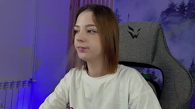 PamBeesly online show from November 27, 2025, 9:11 am