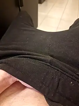 guilove5 online show from January 18, 2025, 7:15 pm