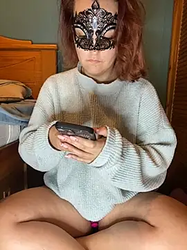 Snapshot of lexxie_tuga chatting on February 22, 2025, 10:18 am lexxie tuga online show from February 22, 2025, 10:18 am