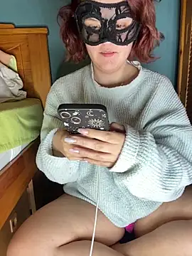 Snapshot of lexxie_tuga chatting on March 12, 2025, 12:42 am lexxie tuga online show from March 12, 2025, 12:42 am