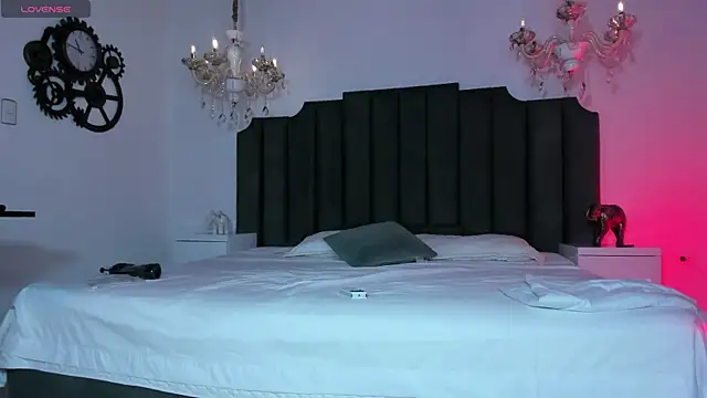 AnthonelaRusso  online show from October 3, 2025, 3:47 am