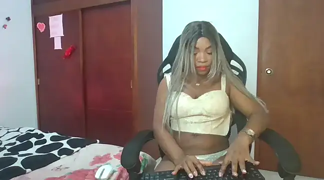 SaraYedid17 online show from February 23, 2025, 6:49 am