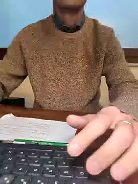 Snapshot of AvvocatoPorco chatting on October 20, 2025, 9:32 am AvvocatoPorco online show from October 20, 2025, 9:32 am