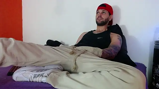 Snapshot of Cristian_white chatting on March 10, 2026, 10:59 pm Cristian white online show from March 10, 2026, 10:59 pm