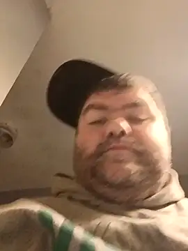 Rcraigue4 online show from November 4, 2025, 9:19 am