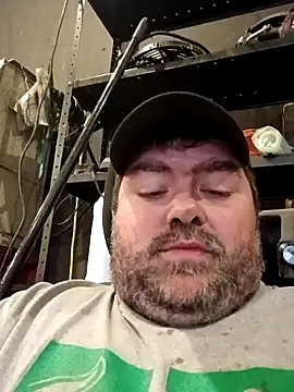 Rcraigue4 online show from November 8, 2025, 9:46 pm