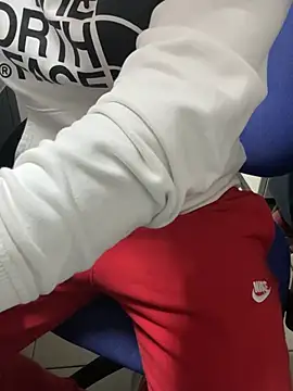 Greeneyes0820 online show from February 7, 2025, 9:26 pm