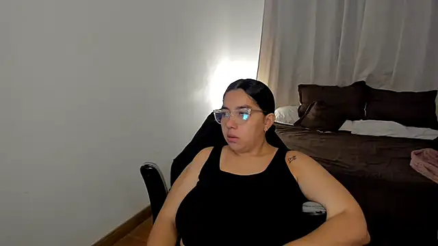 Snapshot of brithany_olson25 chatting on November 26, 2025, 11:22 am brithany olson25 online show from November 26, 2025, 11:22 am