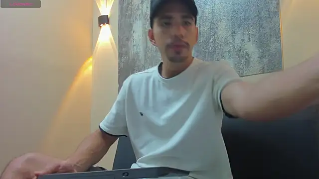 RYAN PATERSON online show from November 1, 2025, 1:02 pm