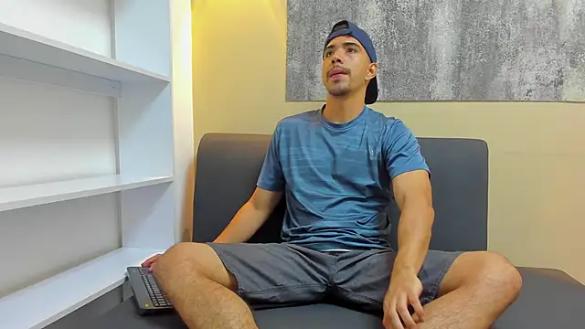 RYAN PATERSON online show from November 11, 2025, 12:49 pm