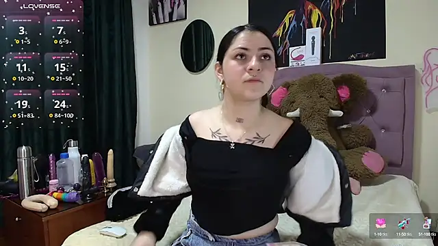 Emmie Hot online show from September 27, 2025, 12:10 pm