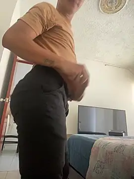 Diegosavage3 online show from February 5, 2025, 8:57 pm