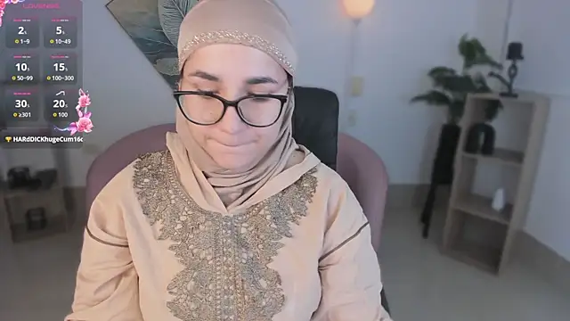 Ayha khalaf online show from October 30, 2025, 1:18 am