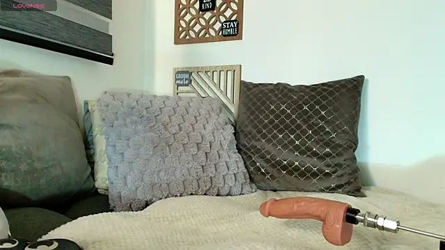 Snapshot of love_sharol_ chatting on September 15, 2025, 11:27 pm love sharol online show from September 15, 2025, 11:27 pm