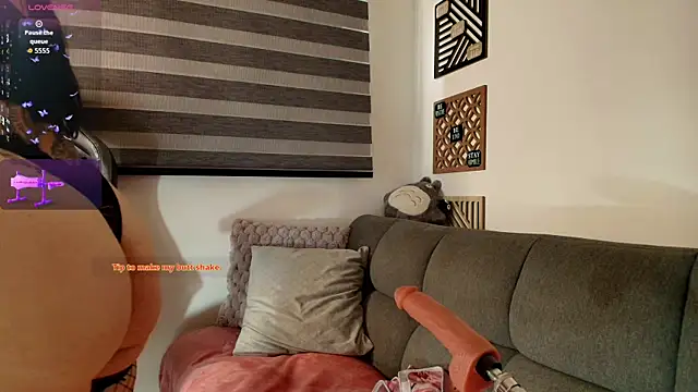 Snapshot of love_sharol_ chatting on November 20, 2025, 1:00 pm love sharol online show from November 20, 2025, 1:00 pm