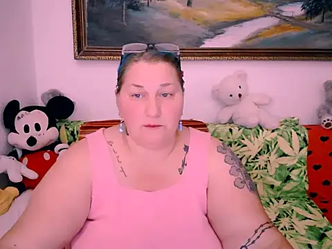 Snapshot of mayamayx chatting on October 14, 2025, 7:14 pm mayamayx online show from October 14, 2025, 7:14 pm