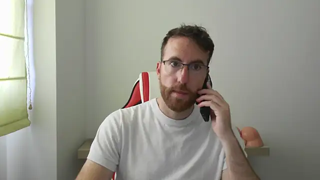 Snapshot of machohiberiko chatting on October 19, 2025, 10:38 am machohiberiko online show from October 19, 2025, 10:38 am