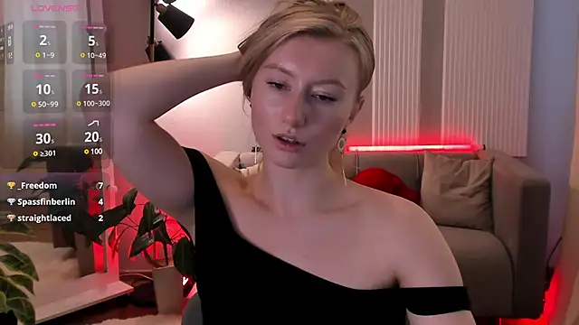 Snapshot of Rachel_Rut chatting on February 28, 2025, 11:36 am Rachel Rut online show from February 28, 2025, 11:36 am