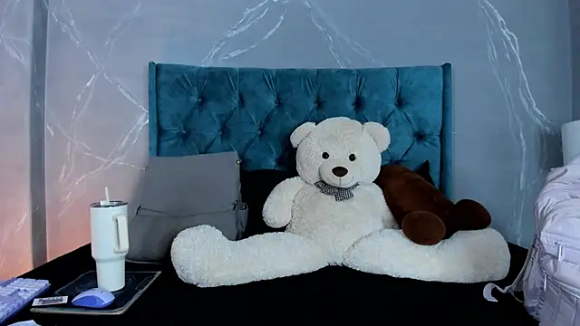 fierygroup online show from April 16, 2026, 12:11 am