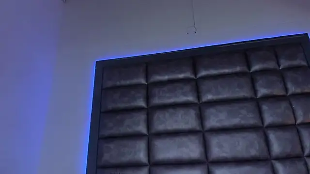 Snapshot of Lili_Bykers chatting on March 12, 2025, 12:04 pm Lili Bykers online show from March 12, 2025, 12:04 pm