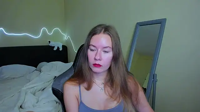 Snapshot of EmilyPaw chatting on November 11, 2025, 9:09 am EmilyPaw online show from November 11, 2025, 9:09 am