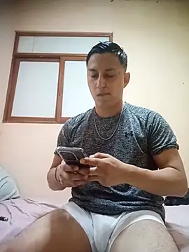 LuisMex1998 online show from July 18, 2026, 2:49 am