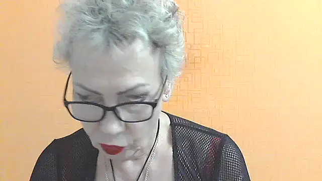 Snapshot of NessyJenixs chatting on November 7, 2025, 2:17 pm NessyJenixs online show from November 7, 2025, 2:17 pm