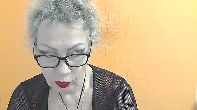 NessyJenixs online show from December 23, 2025, 7:39 am