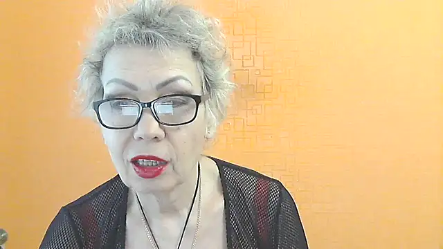 NessyJenixs online show from February 17, 2026, 9:06 am