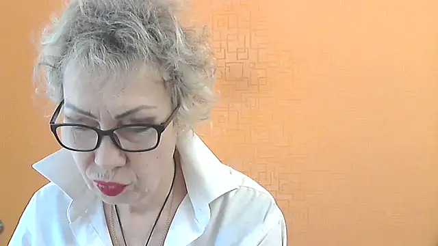 NessyJenixs online show from March 19, 2026, 8:07 am