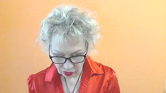 NessyJenixs online show from May 17, 2026, 7:50 am