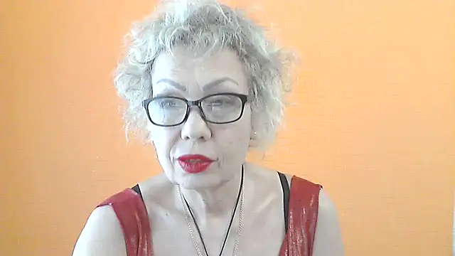 NessyJenixs online show from May 26, 2026, 6:53 am