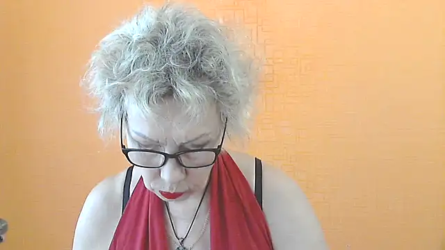 NessyJenixs online show from June 17, 2026, 6:38 am