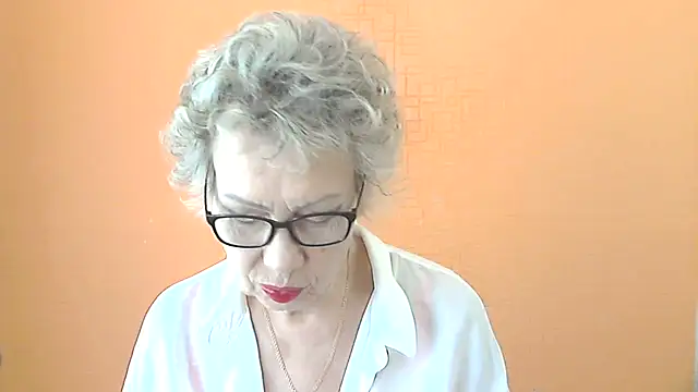 NessyJenixs online show from July 18, 2026, 6:28 am