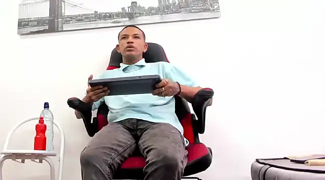 carlos alber12 online show from February 15, 2025, 7:06 pm