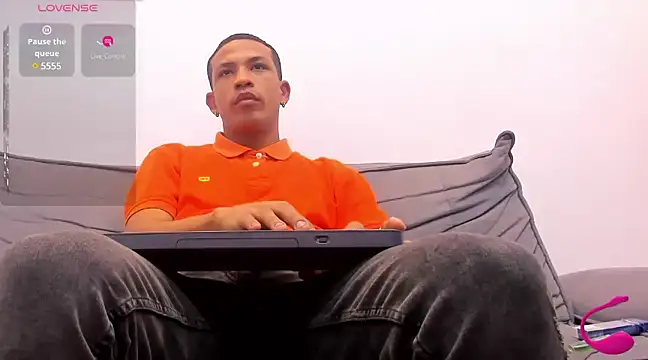 carlos alber12 online show from March 2, 2025, 7:02 pm