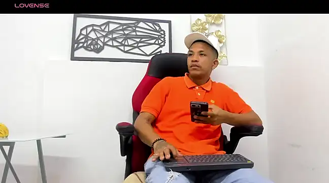 carlos alber12 online show from March 8, 2025, 7:20 pm